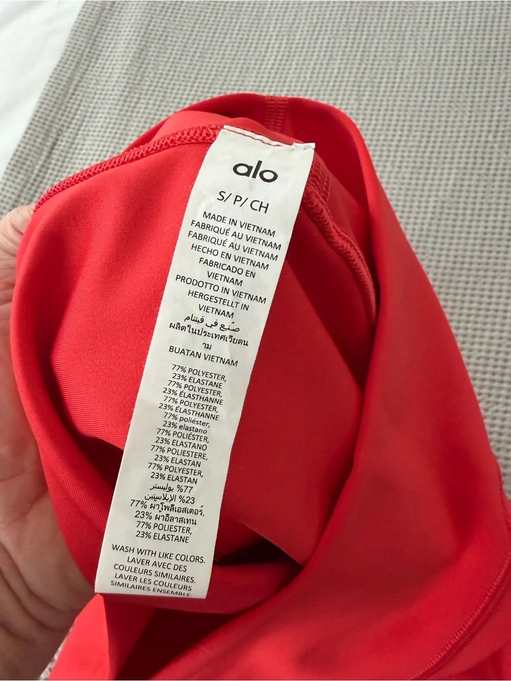 ALO Yoga excellent color